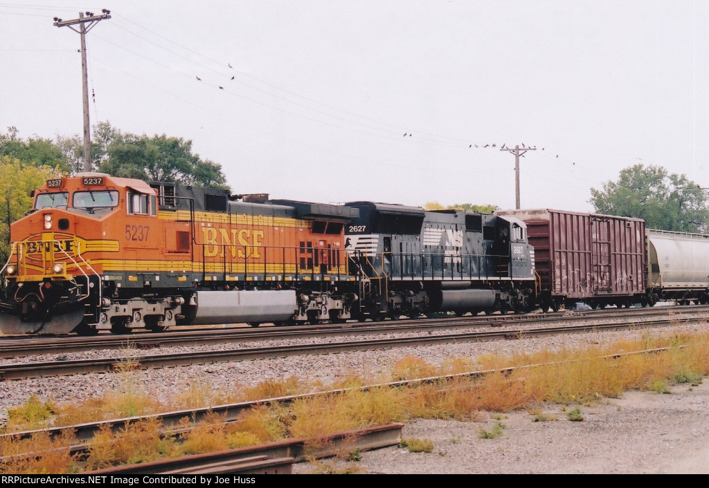 BNSF 5237 West